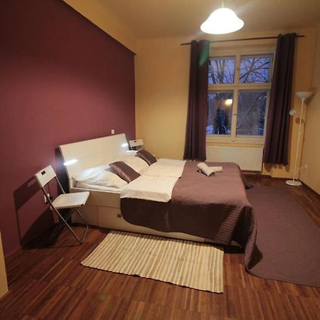 2 Bedrooms Close Vysehrad - Congress Centrum براغ المظهر الخارجي الصورة
