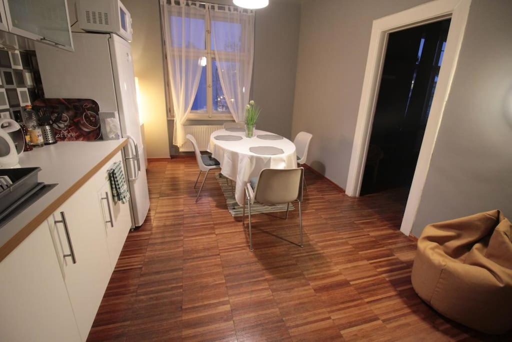 2 Bedrooms Close Vysehrad - Congress Centrum براغ المظهر الخارجي الصورة
