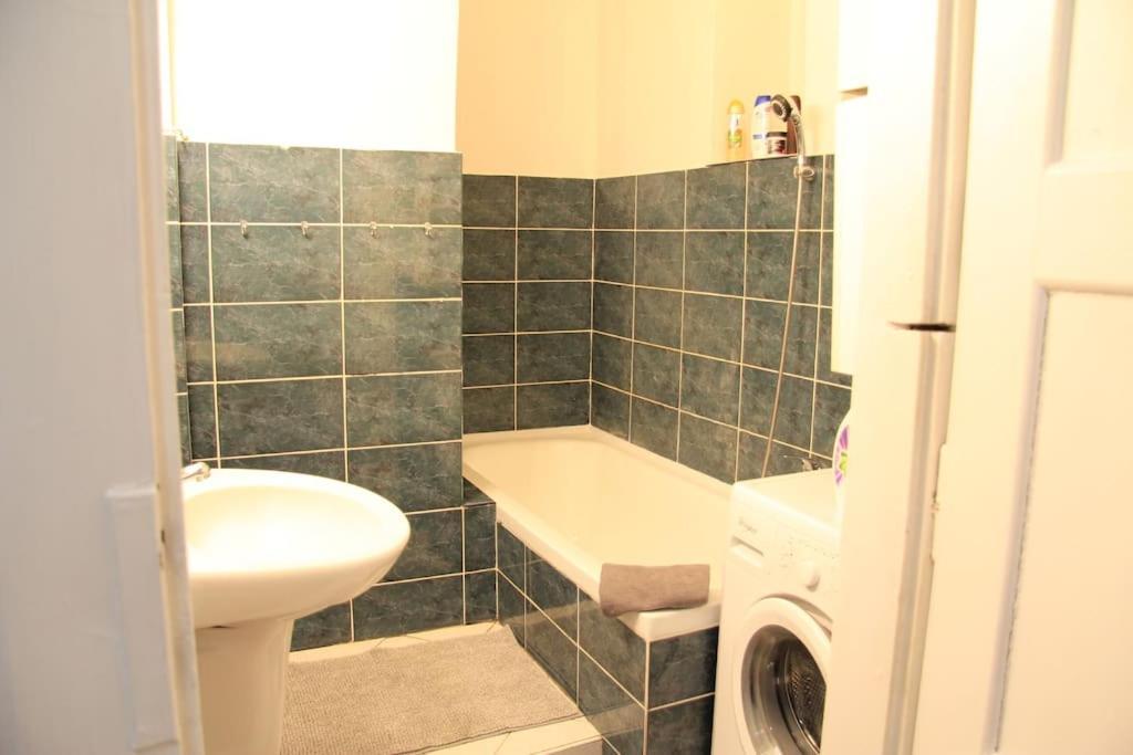 2 Bedrooms Close Vysehrad - Congress Centrum براغ المظهر الخارجي الصورة